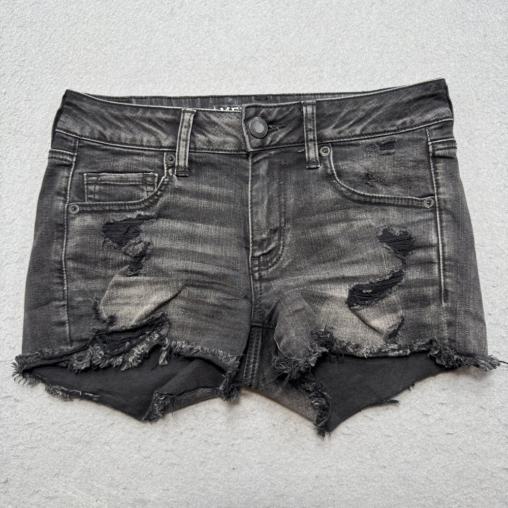 American Eagle Shorts Women's 4 Black Super Stretch Cut Off Distressed Grunge